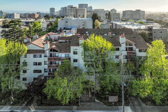 245 Perkins St in Oakland, CA - Building Photo - Building Photo