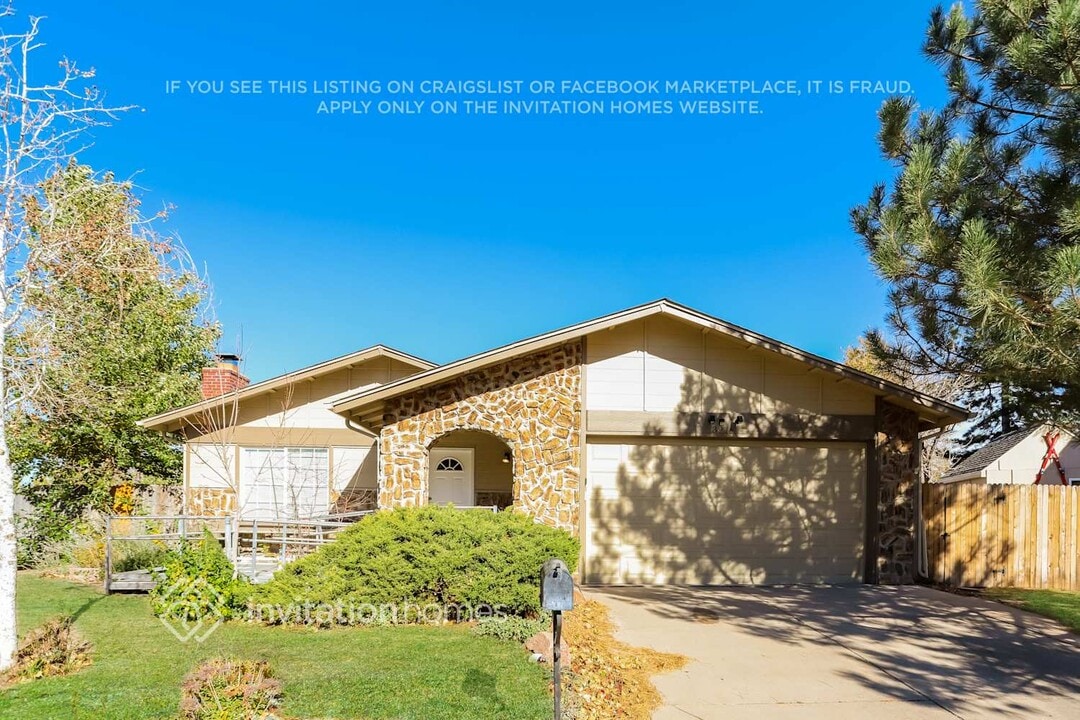 3976 S Jasper Ct in Aurora, CO - Foto de edificio