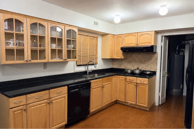 12508 Canfield Ln in Bowie, MD - Foto de edificio - Building Photo