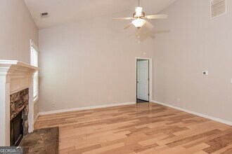 205 Cole Ct in Canton, GA - Building Photo - Building Photo