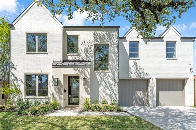 property at 5031 Linnet Ln