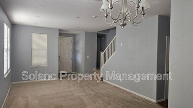 8184 Carlisle Way in Vallejo, CA - Building Photo - Building Photo