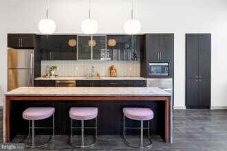 1125 Sansom St, Unit 2B-624 in Philadelphia, PA - Building Photo - Building Photo