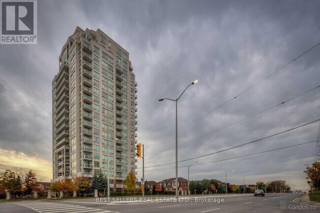 1359 Rathburn Rd E in Mississauga, ON - Building Photo - Building Photo