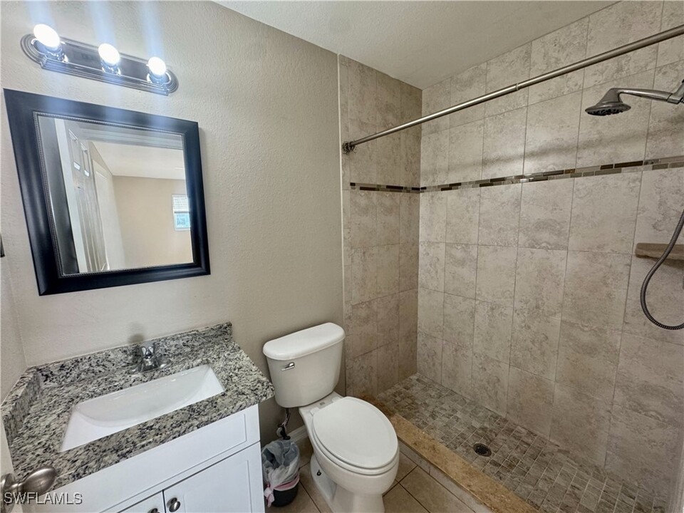 3926 Santa Barbara Blvd in Cape Coral, FL - Building Photo