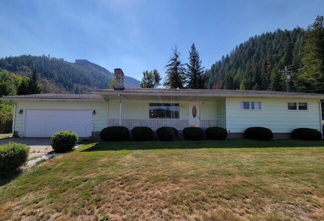 property at 207 W Fir Ave