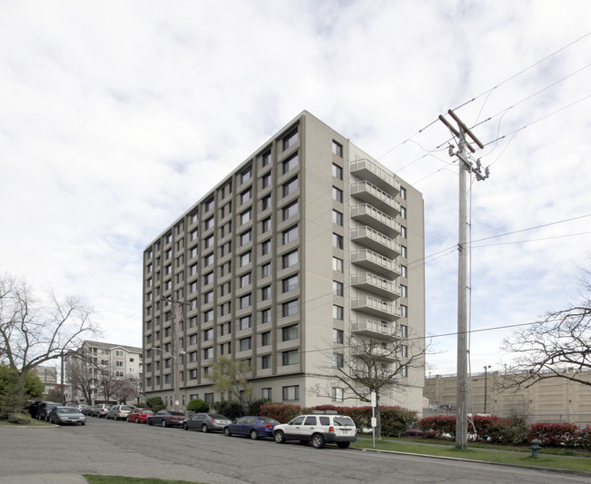 Hilltop House in Seattle, WA - Foto de edificio - Building Photo