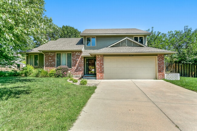 2226 S Linden Ct