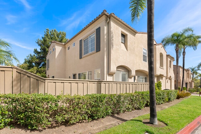 11958 Miro Cir in San Diego, CA - Building Photo - Building Photo