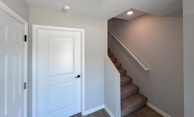 SIERRA TANGO CREEK RIDGE, LLC in Bettendorf, IA - Foto de edificio - Building Photo