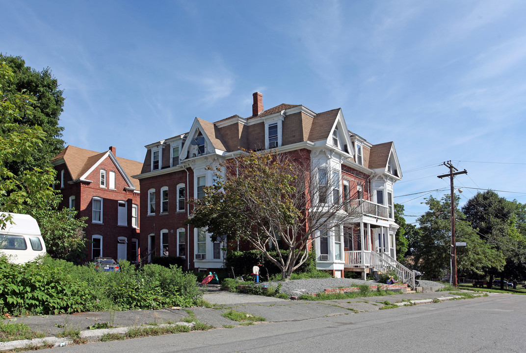 16-18 Beacon St in Haverhill, MA - Building Photo