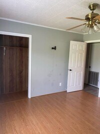 105 Simon Latour Rd photo'