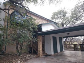 3305 Dunliegh Dr in Austin, TX - Building Photo