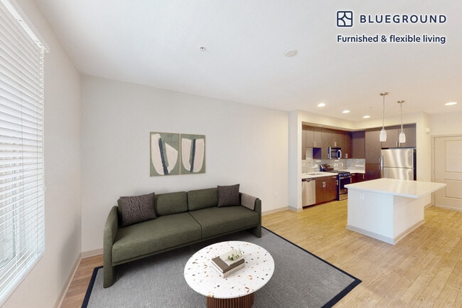 121 E Rte 66 in Glendora, CA - Building Photo - Building Photo