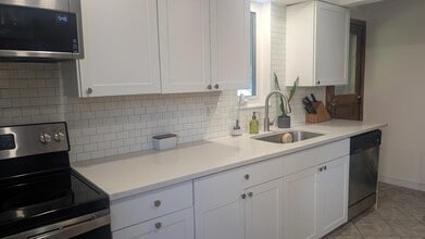 3943 Boulevard Dr in Pittsburgh, PA - Building Photo - Building Photo