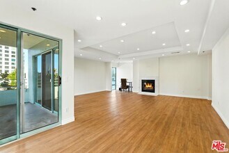 10336 Wilshire Blvd in Los Angeles, CA - Building Photo - Building Photo