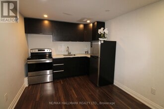 158 Kingshill Rd in Richmond Hill, ON - Building Photo - Building Photo