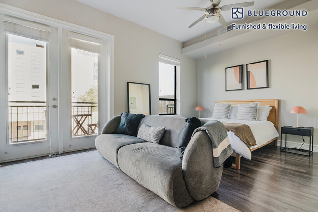 property at 3201 Esperanza Crossing