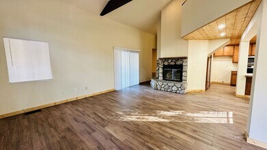 54315 Pine Crest Ave in Idyllwild, CA - Building Photo - Building Photo