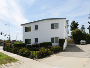 10901 Jefferson Blvd in Culver City, CA - Building Photo - Building Photo