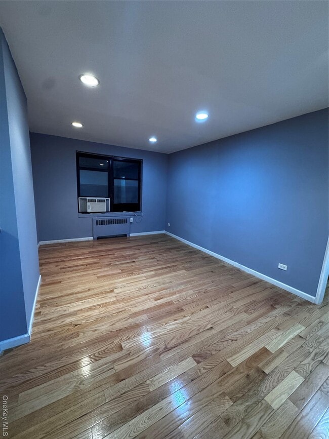 44-10 Macnish St in Queens, NY - Building Photo - Building Photo