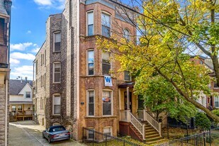 851 W Wellington Ave, Unit 1 in Chicago, IL - Building Photo