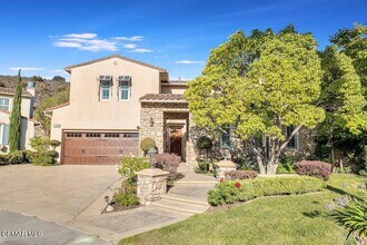 4980 Via Santana in Thousand Oaks, CA - Foto de edificio - Building Photo