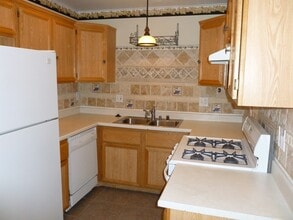 2041 Audrey Hepburn St in Las Vegas, NV - Foto de edificio - Building Photo