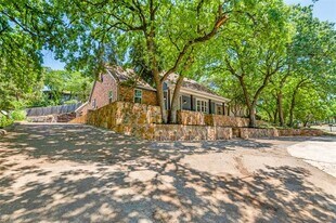 2711 Lincoln Dr in Arlington, TX - Building Photo