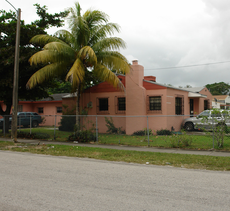 6343 NW Miami Pl in Miami, FL - Building Photo