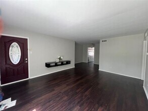 4104 Ridglea Country Club Dr in Fort Worth, TX - Foto de edificio - Building Photo