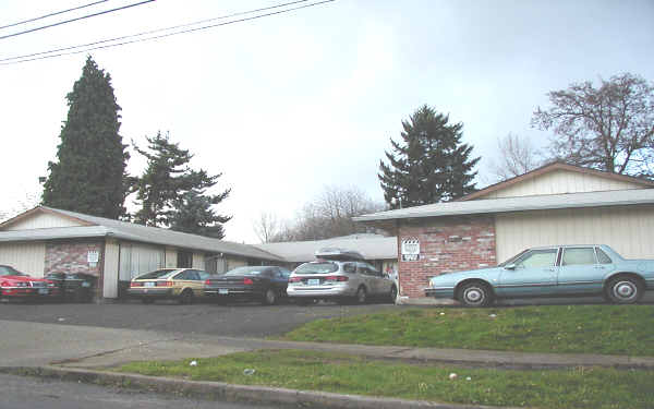 9951-9959 N Van Houten Ave in Portland, OR - Building Photo - Building Photo