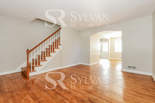 8363 Hillendale Rd in Parkville, MD - Building Photo - Building Photo