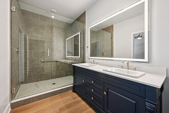 Grande Pointe in Orlando, FL - Building Photo - Building Photo