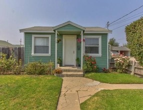 619-621 Dallas Ave in Salinas, CA - Foto de edificio - Building Photo
