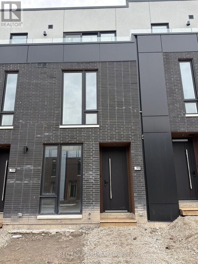 property at 102 Everett Cmn