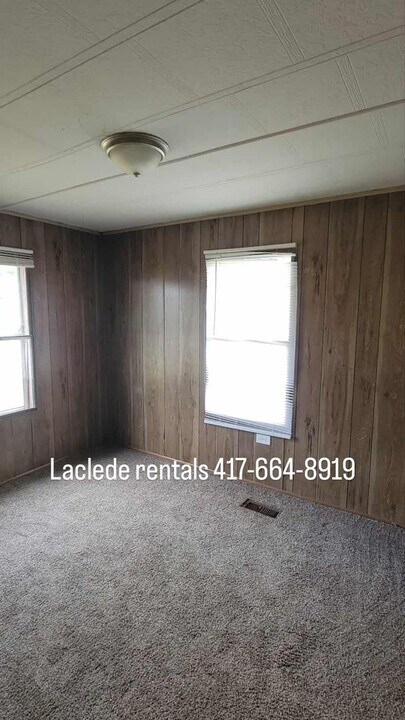 215 N Olive St in Conway, MO - Building Photo