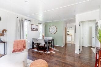 273 W Carmel Valley Rd in Carmel Valley, CA - Foto de edificio - Building Photo