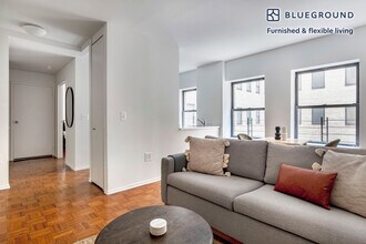 360 W 34th St. in New York, NY - Building Photo - Building Photo