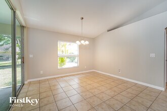 1570 Waldorf Dr in North Port, FL - Building Photo - Building Photo