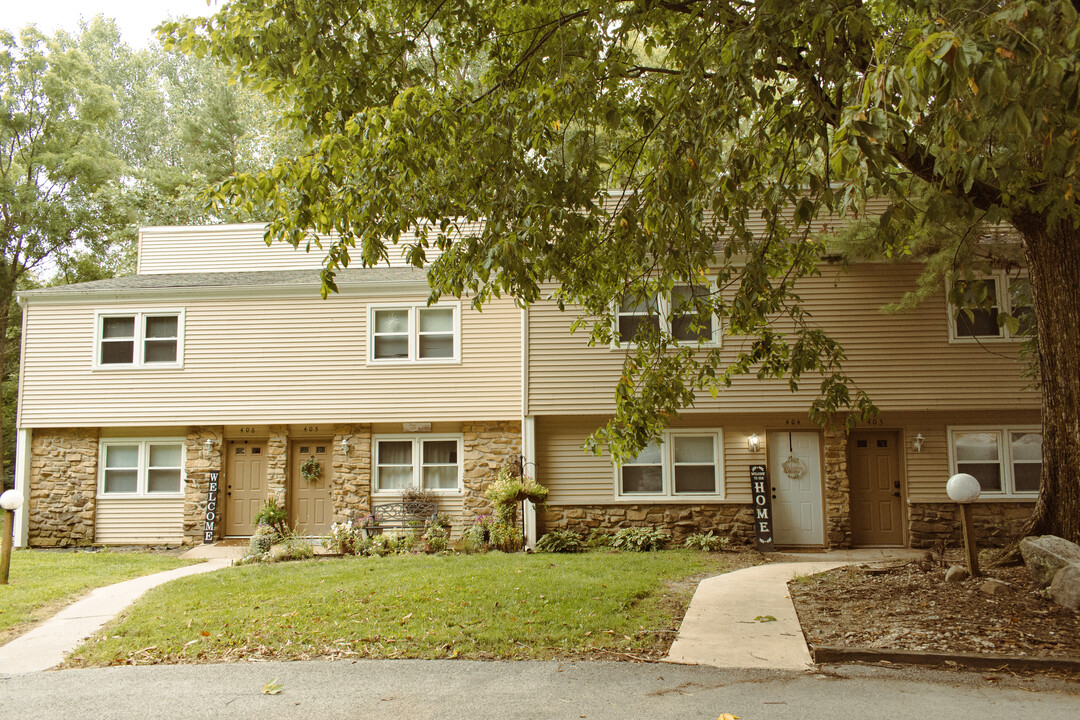 Timbernest Townhomes in Kokomo, IN - Building Photo