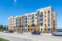 Cedar Brook Senior Living Rochester in Rochester, MI - Foto de edificio - Building Photo