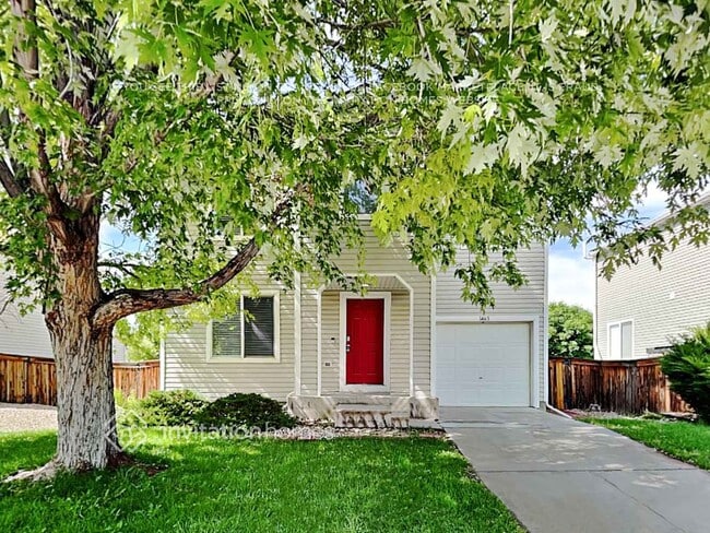 property at 1465 Hummingbird Cir