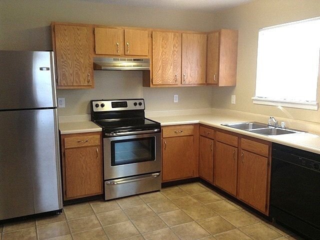 8130 N Harvest Ln in Columbus, IN - Building Photo - Building Photo