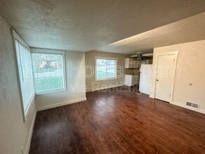 889 Bel Mar Dr in Ogden, UT - Building Photo - Building Photo