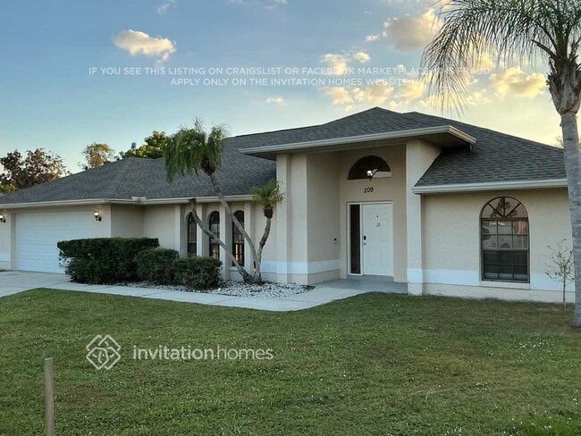 209 Uruguay Dr in Punta Gorda, FL - Foto de edificio - Building Photo