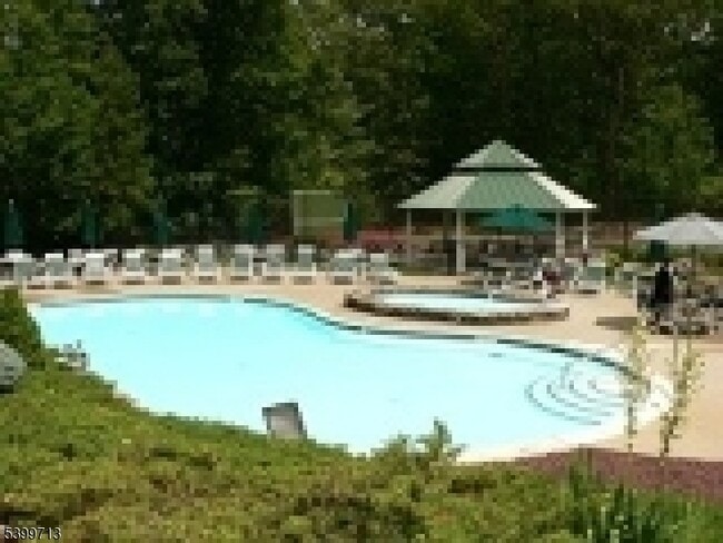 5222 Richmond Rd in West Milford, NJ - Building Photo - Building Photo