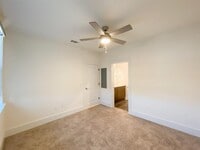 2401 Crawford St photo'