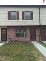 1074 Sawmill Rd in Wall Township, NJ - Building Photo