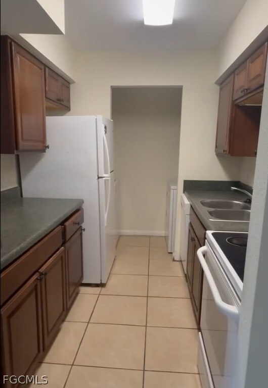 property at 2845 Winkler Ave